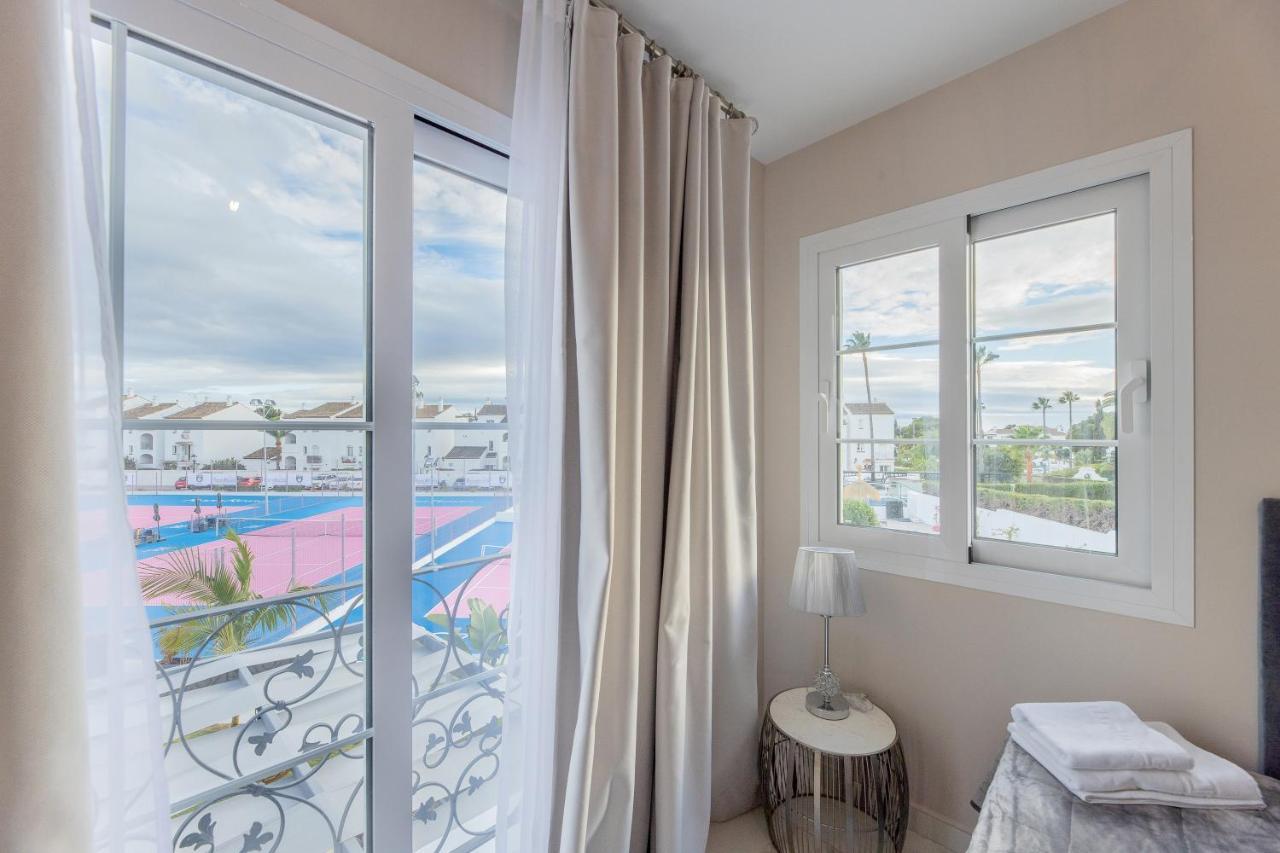 Hotel Residencia Deportiva Rozarossa à Estepona Extérieur photo