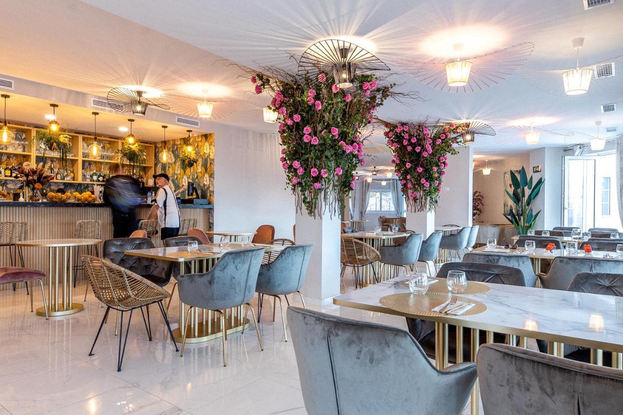 Hotel Residencia Deportiva Rozarossa à Estepona Extérieur photo