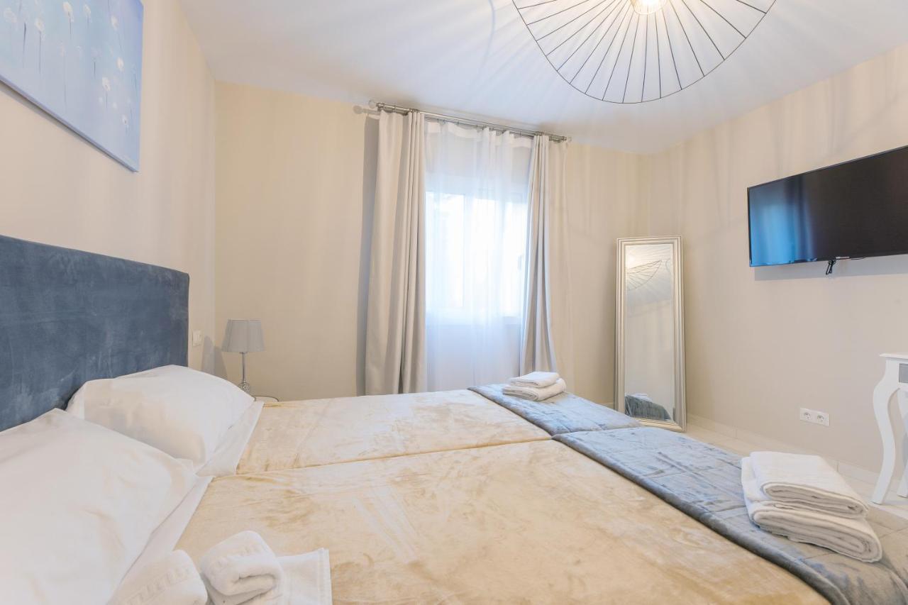 Hotel Residencia Deportiva Rozarossa à Estepona Extérieur photo