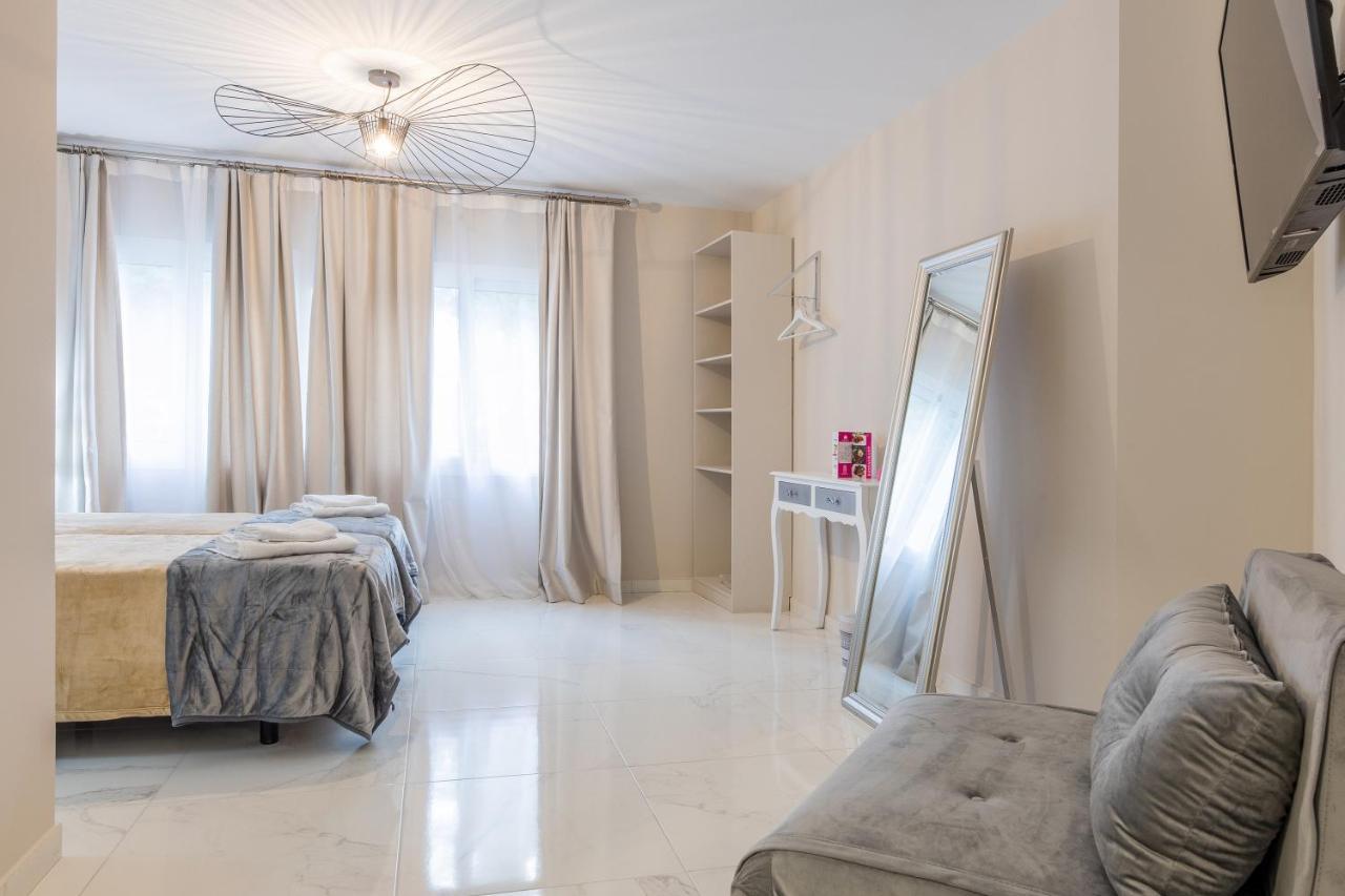 Hotel Residencia Deportiva Rozarossa à Estepona Extérieur photo