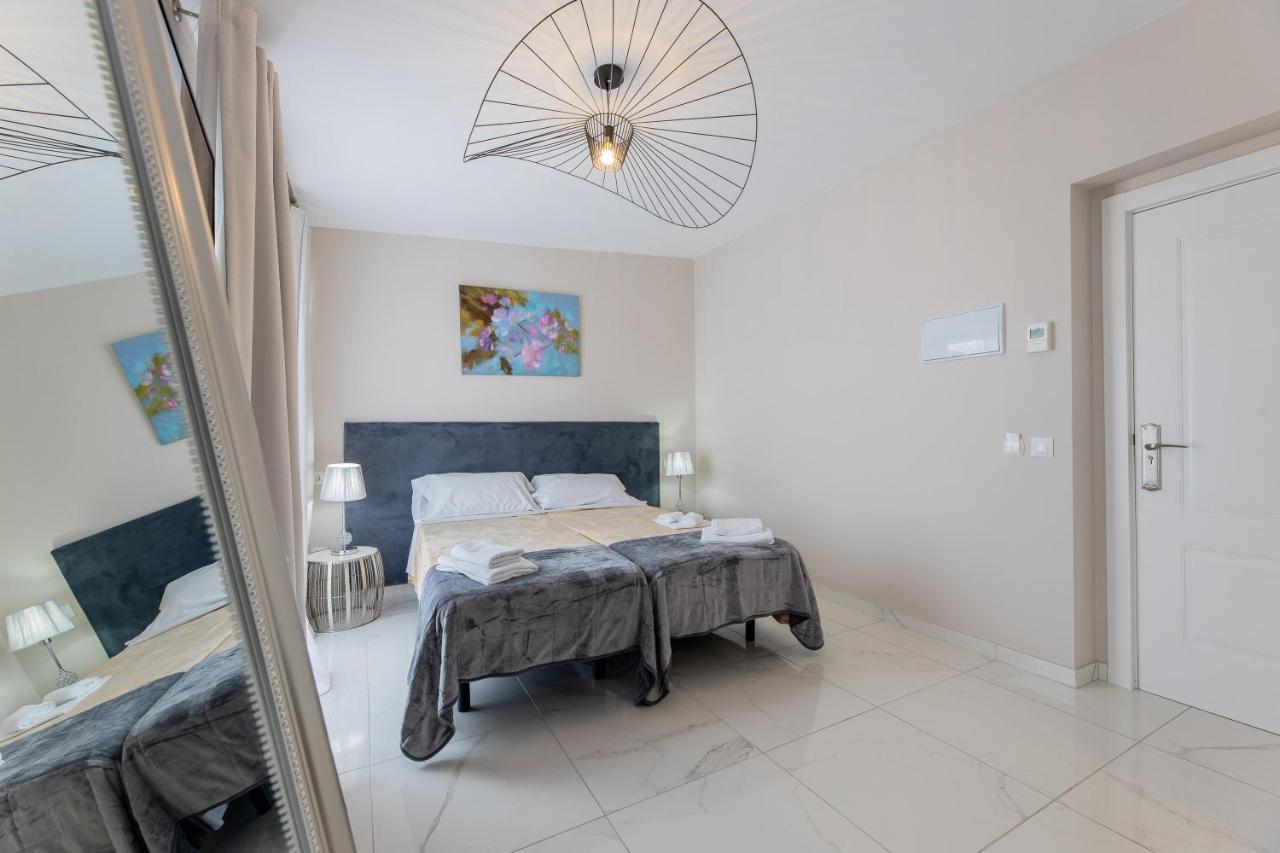 Hotel Residencia Deportiva Rozarossa à Estepona Extérieur photo